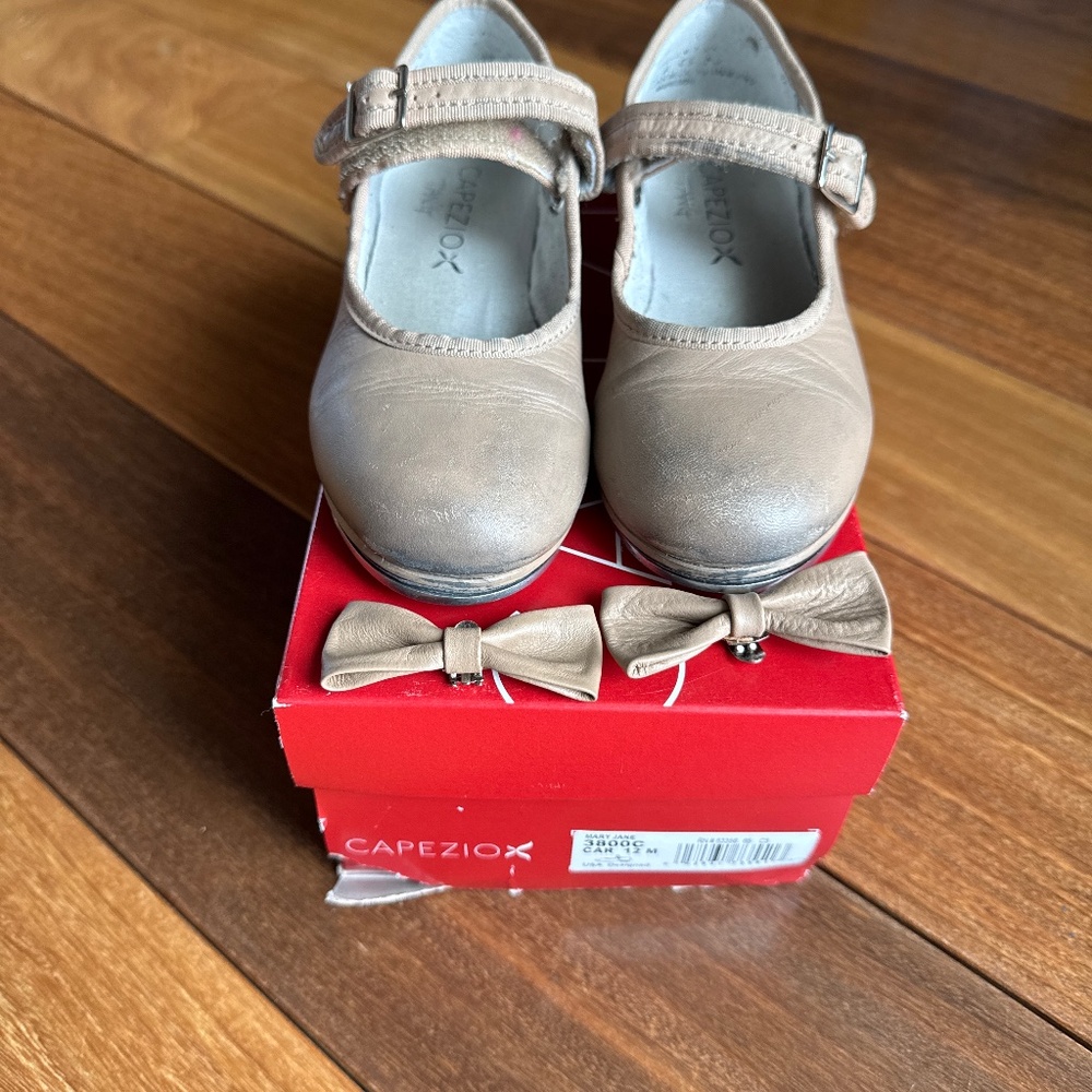 Capezio Mary Jane Tap shoes size 12